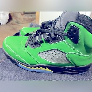 Jordan 5 Retros Oregon Apple Size 10